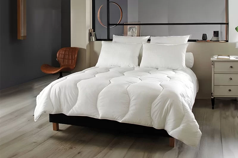 Couette synth&eacute;tique hiver R&eacute;sidence Blanc des Vosges