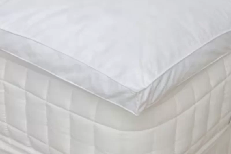 Surmatelas Renote Plus Pyrenex synth&eacute;tique tr&egrave;s moelleux 7 cm